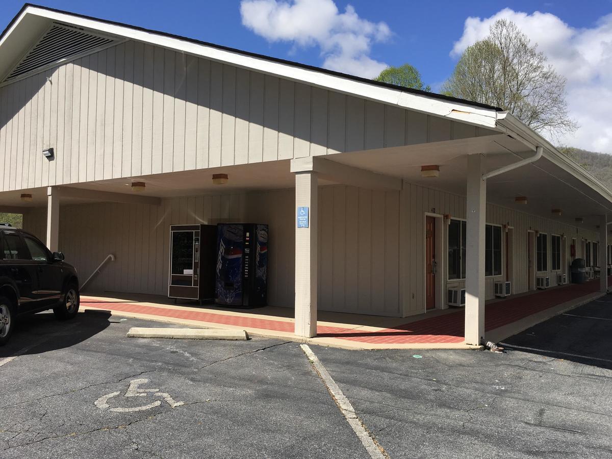 University Inn Cullowhee Exteriér fotografie